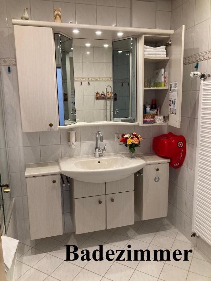 4-Zimmer Kinderfreundliche Ferienwohnung ฟรีดริชส์ฮาเฟน ภายนอก รูปภาพ